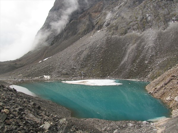 Озеро в долине Оленьего Рога